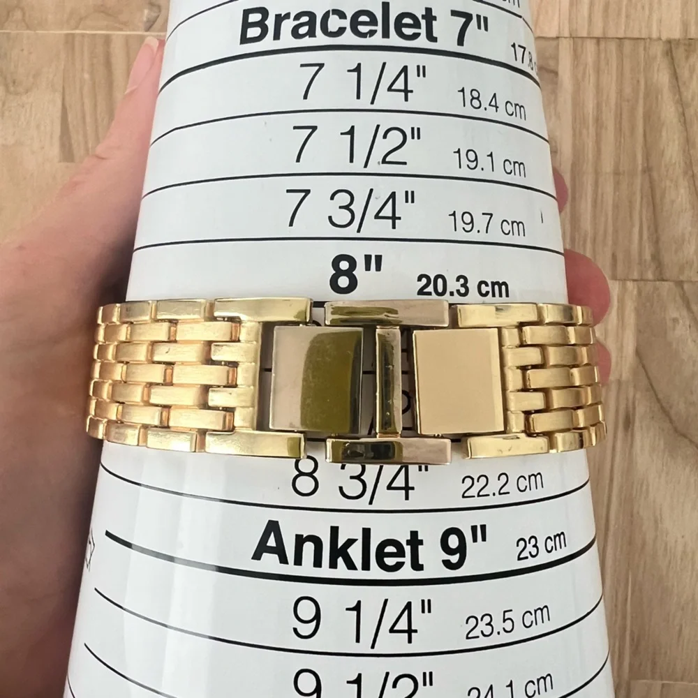 Unbranded mens gold tone dress watch NEW BATTERY